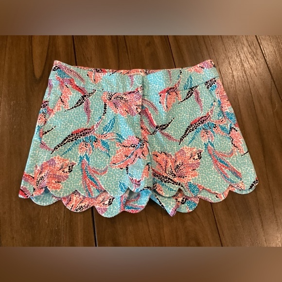 Crown & Ivy Scalloped Hem Chino Floral Tropical Summer Cotton Shorts 2p - Picture 1 of 6